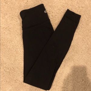Black lululemon leggings